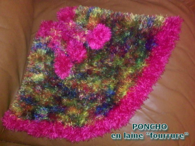 poncho en laine fourrure